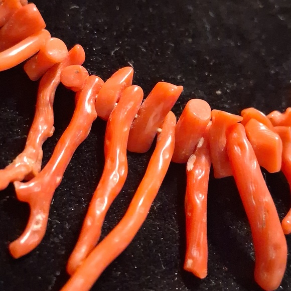 Vintage Branch Coral Necklace 18 In. Long - Picture 2 of 10